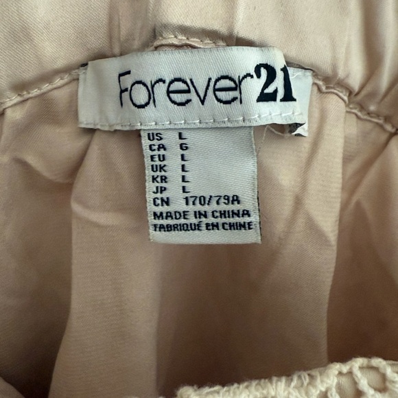 H&M Cream Lace Pencil Skirt | Size Large | Excellent Pre‑Loved - Picture 5 of 5